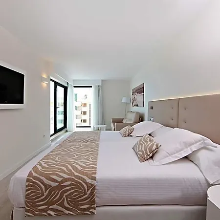 Iberostar Waves - Adults Only 4*