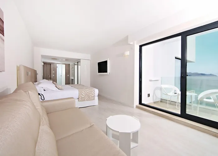 Iberostar Waves - Adults Only Hotel 4*