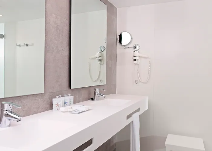 Iberostar Waves - Adults Only 4*